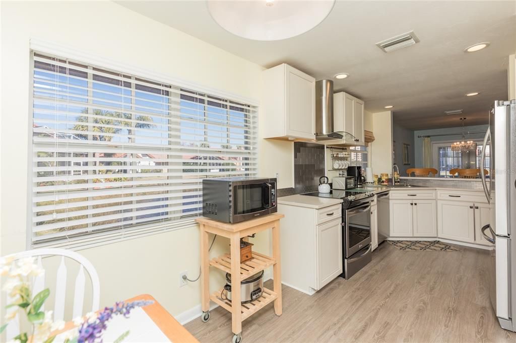 For Sale: $495,000 (3 beds, 2 baths, 1909 Square Feet)