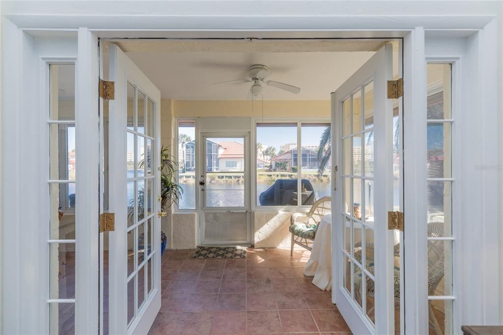 For Sale: $495,000 (3 beds, 2 baths, 1909 Square Feet)
