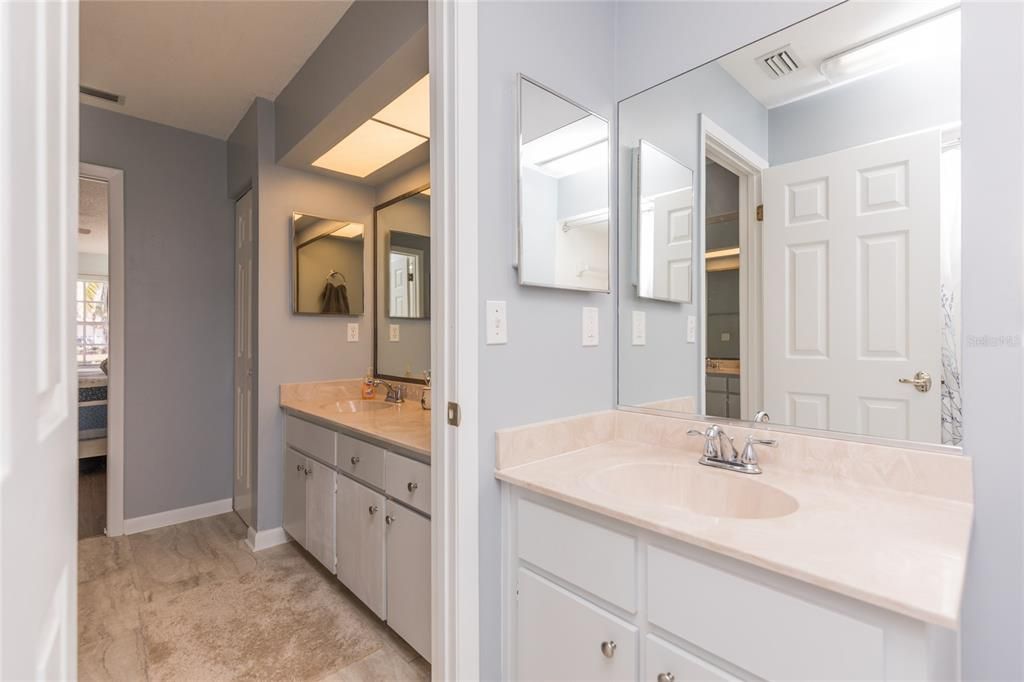 For Sale: $495,000 (3 beds, 2 baths, 1909 Square Feet)