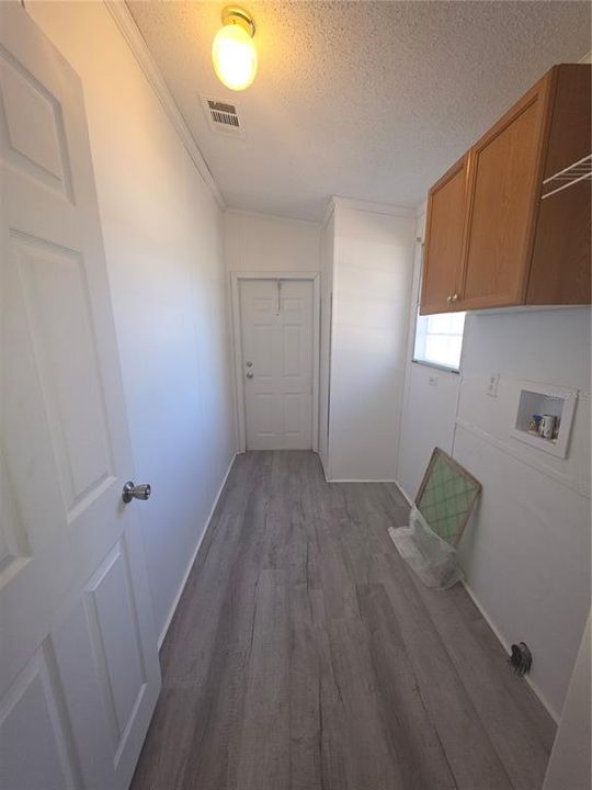 Activo con contrato: $254,500 (3 camas, 2 baños, 1560 Pies cuadrados)