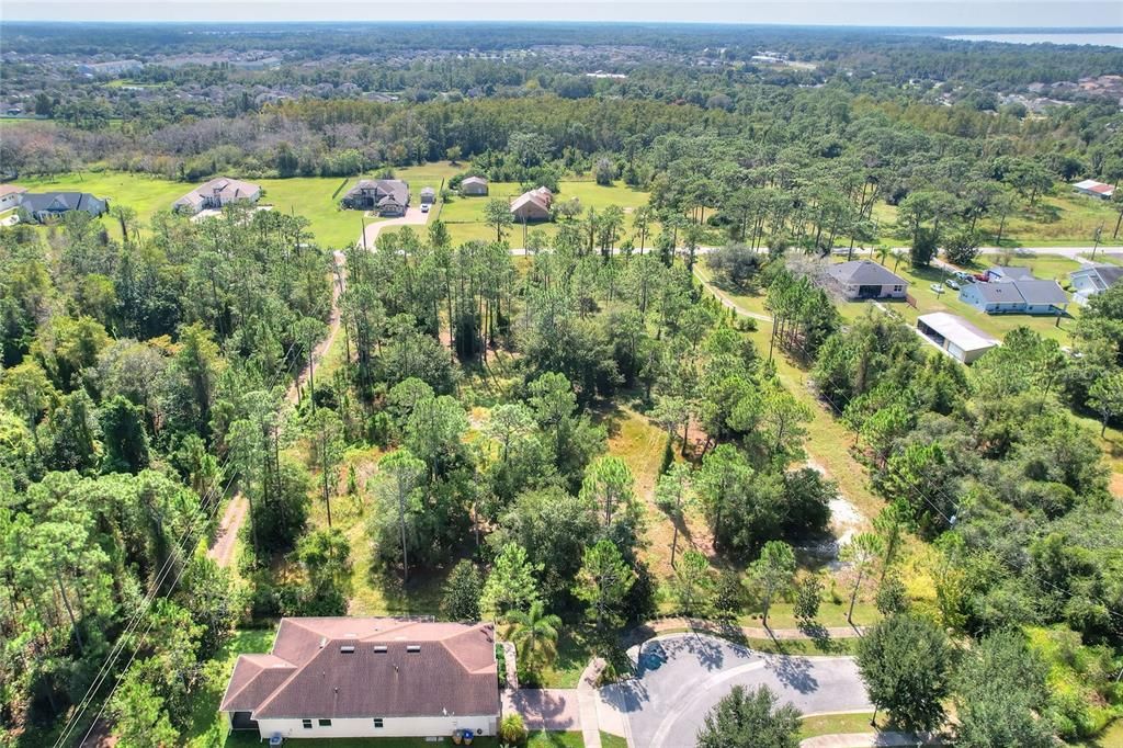 На продажу: $1,290,000 (2.77 acres)