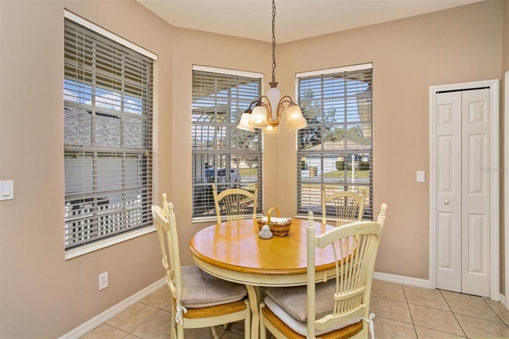 For Sale: $271,000 (3 beds, 2 baths, 1469 Square Feet)