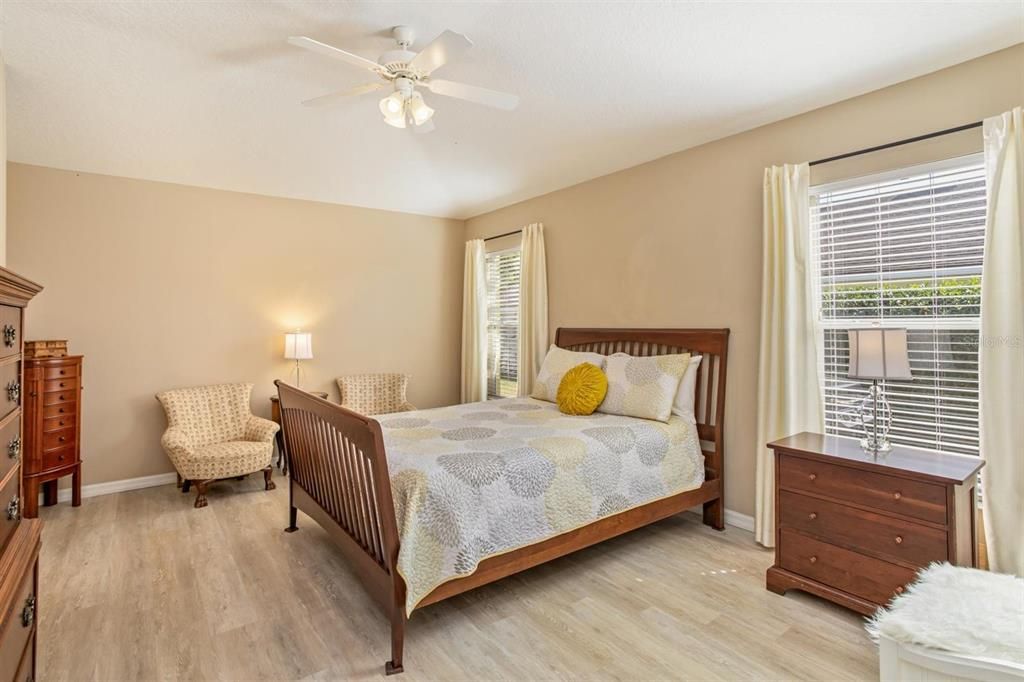 For Sale: $271,000 (3 beds, 2 baths, 1469 Square Feet)
