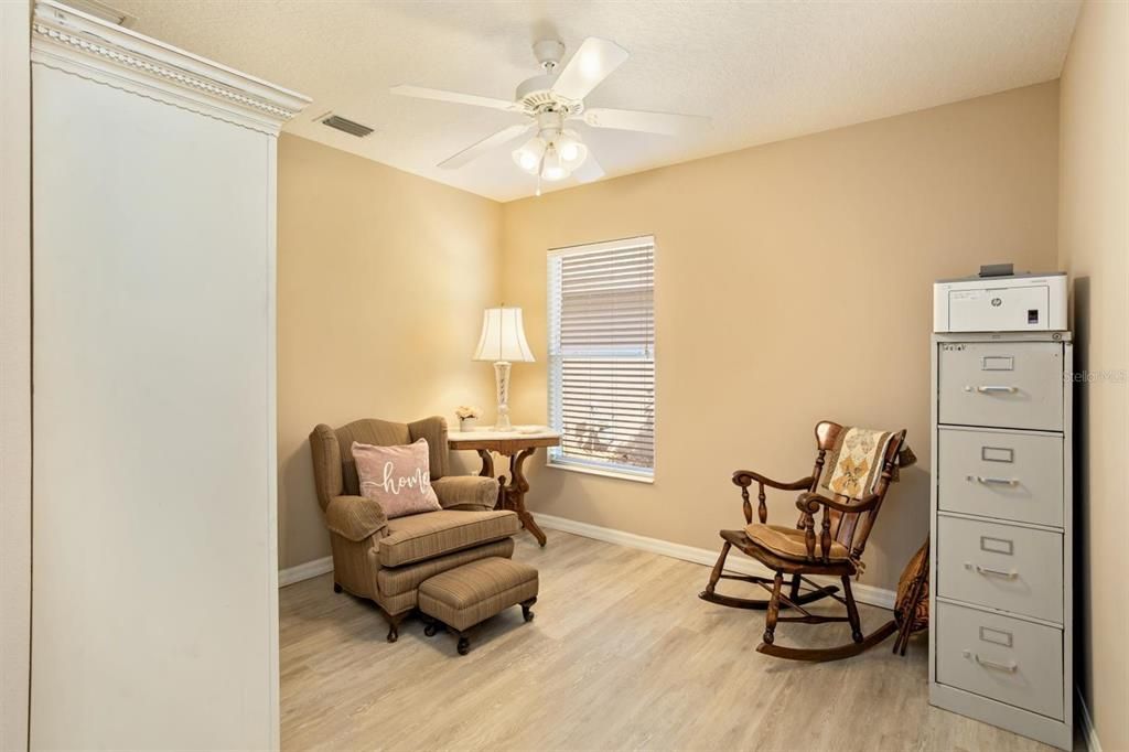 For Sale: $271,000 (3 beds, 2 baths, 1469 Square Feet)