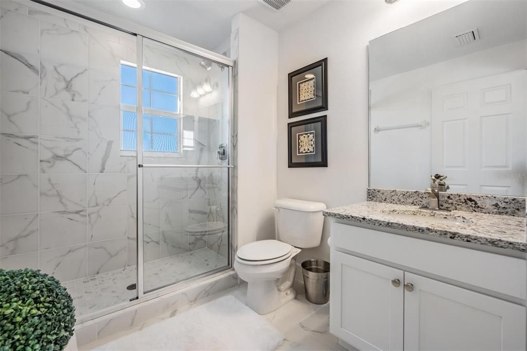 Activo con contrato: $659,900 (5 camas, 4 baños, 3663 Pies cuadrados)