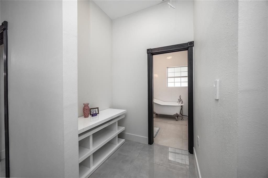 For Sale: $790,000 (4 beds, 3 baths, 5160 Square Feet)