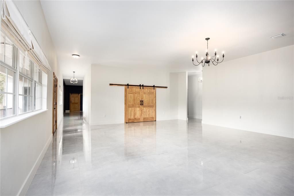 For Sale: $790,000 (4 beds, 3 baths, 5160 Square Feet)