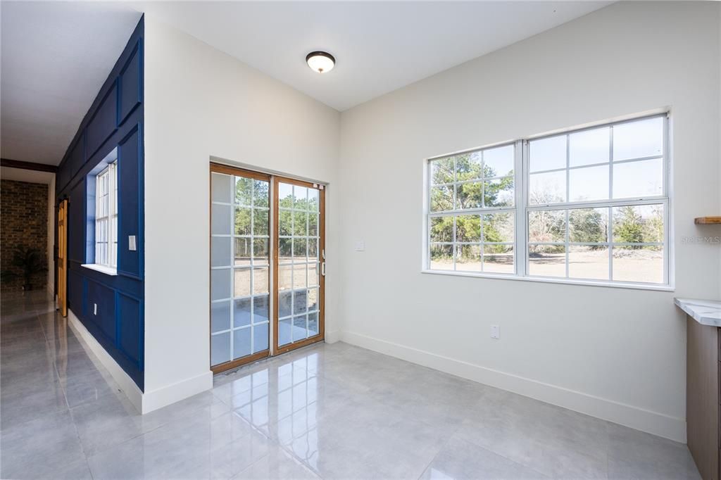 For Sale: $790,000 (4 beds, 3 baths, 5160 Square Feet)