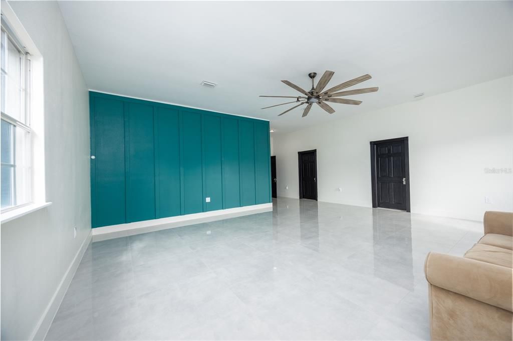 For Sale: $790,000 (4 beds, 3 baths, 5160 Square Feet)