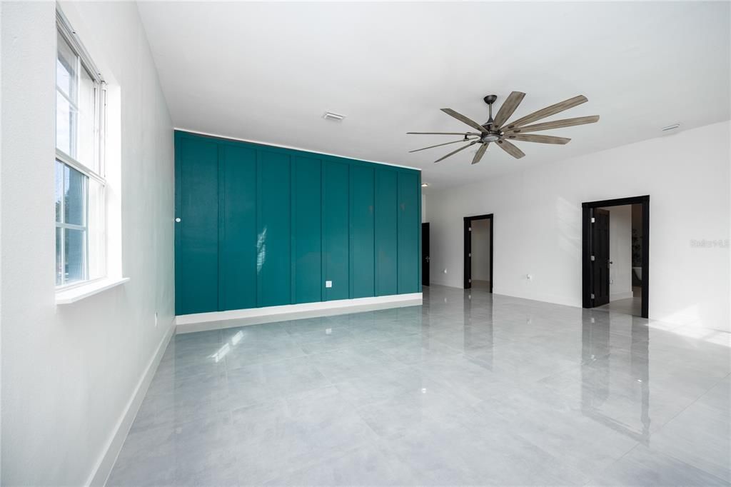 For Sale: $790,000 (4 beds, 3 baths, 5160 Square Feet)