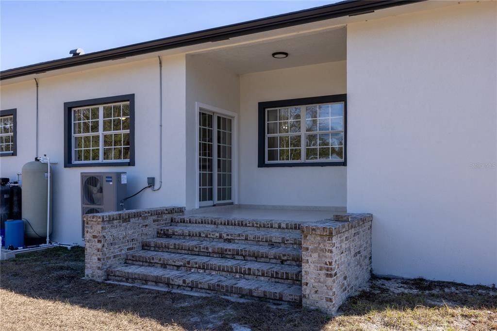For Sale: $790,000 (4 beds, 3 baths, 5160 Square Feet)