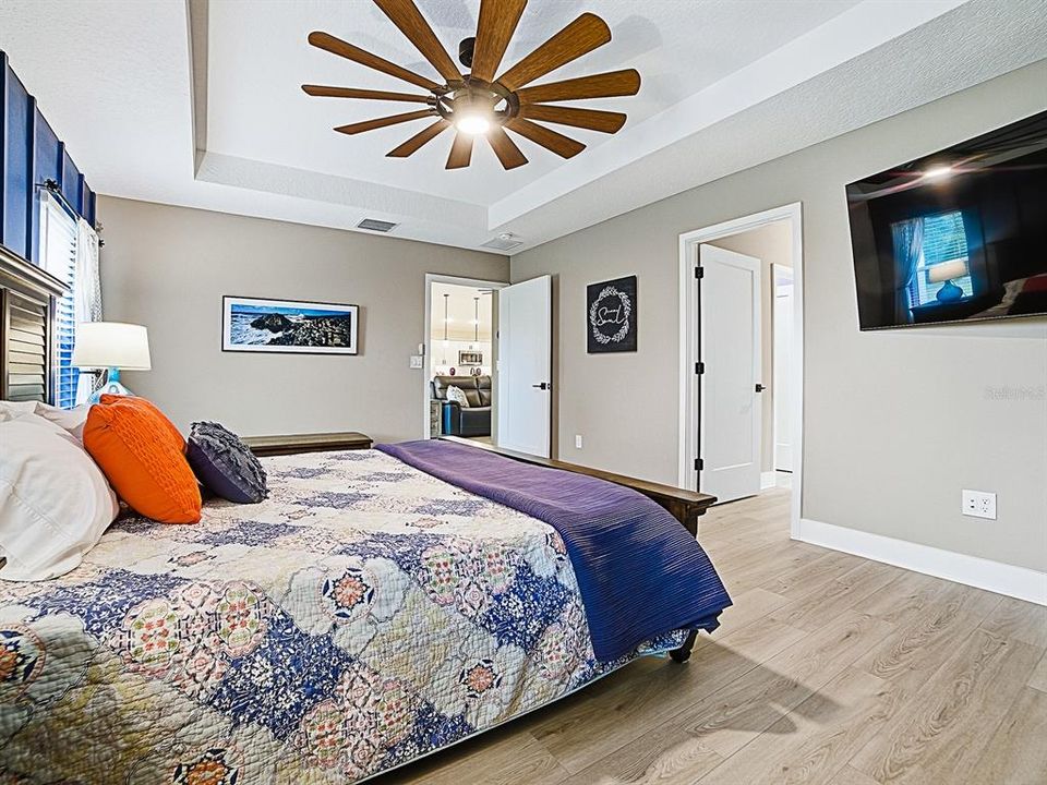 For Sale: $780,000 (3 beds, 2 baths, 1953 Square Feet)