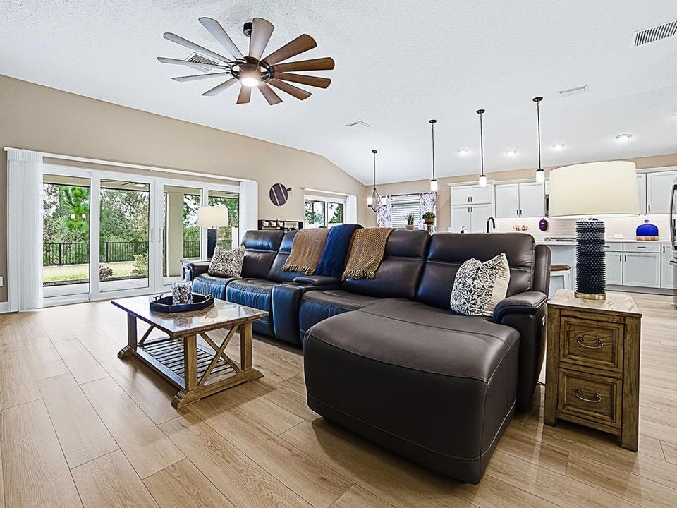 For Sale: $780,000 (3 beds, 2 baths, 1953 Square Feet)