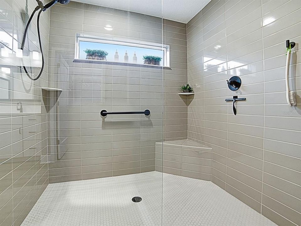 For Sale: $780,000 (3 beds, 2 baths, 1953 Square Feet)