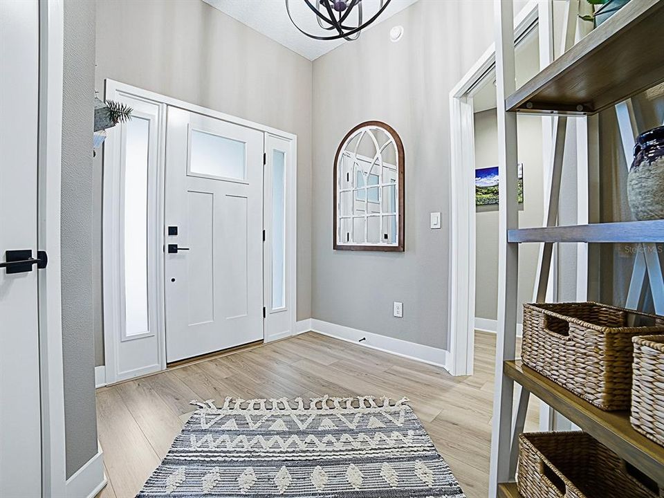 For Sale: $780,000 (3 beds, 2 baths, 1953 Square Feet)