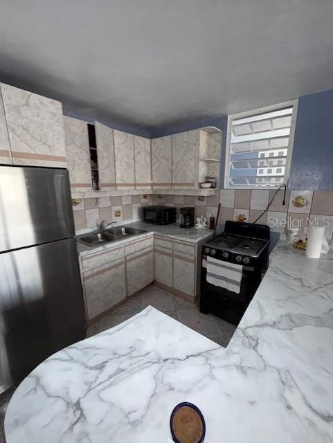 На продажу: $230,000 (0 спален, 0 ванн, 1550 Квадратных фут)