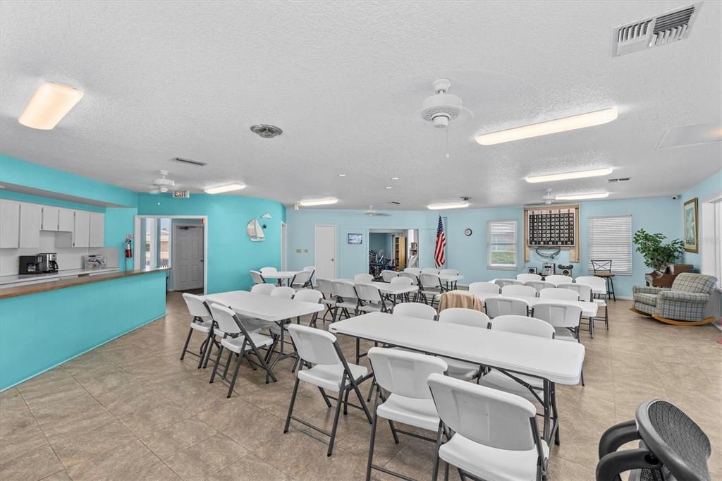 Под контрактом: $129,500 (1 спален, 1 ванн, 720 Квадратных фут)