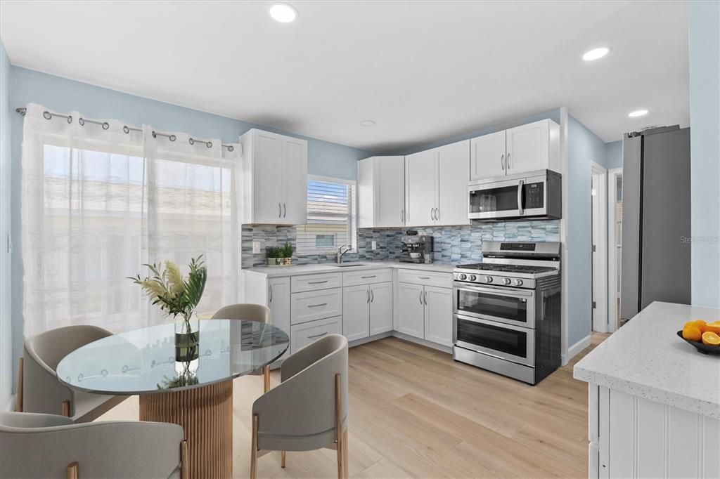 Под контрактом: $129,500 (1 спален, 1 ванн, 720 Квадратных фут)