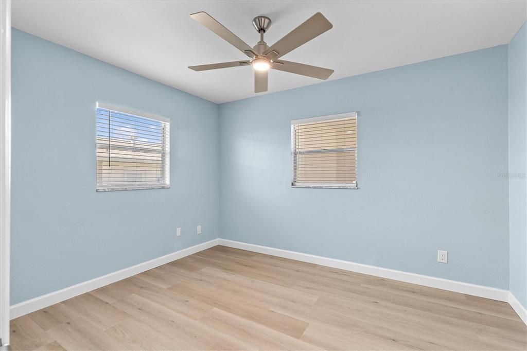 Под контрактом: $129,500 (1 спален, 1 ванн, 720 Квадратных фут)