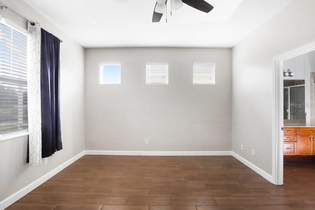 Active With Contract: $259,999 (2 beds, 2 baths, 1334 Square Feet)