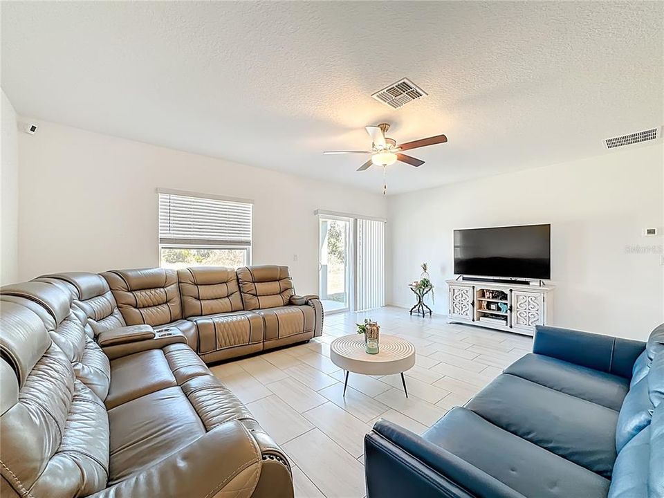 Active With Contract: $479,900 (5 beds, 3 baths, 3346 Square Feet)