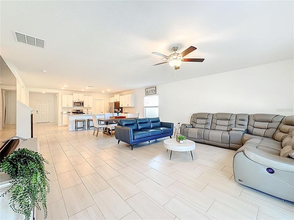 Active With Contract: $479,900 (5 beds, 3 baths, 3346 Square Feet)