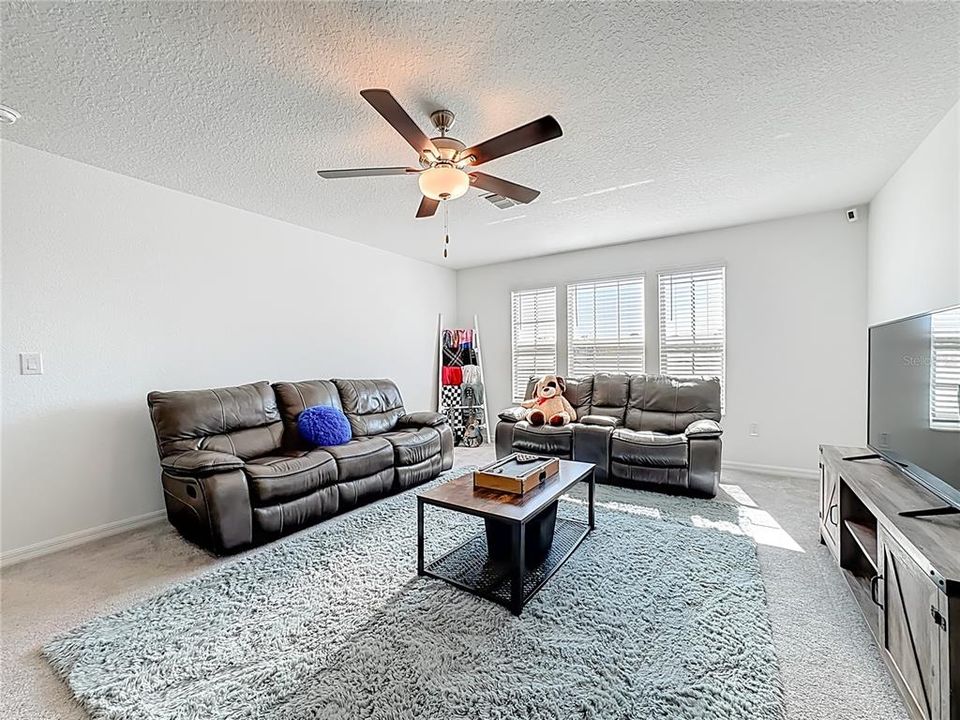 Active With Contract: $479,900 (5 beds, 3 baths, 3346 Square Feet)
