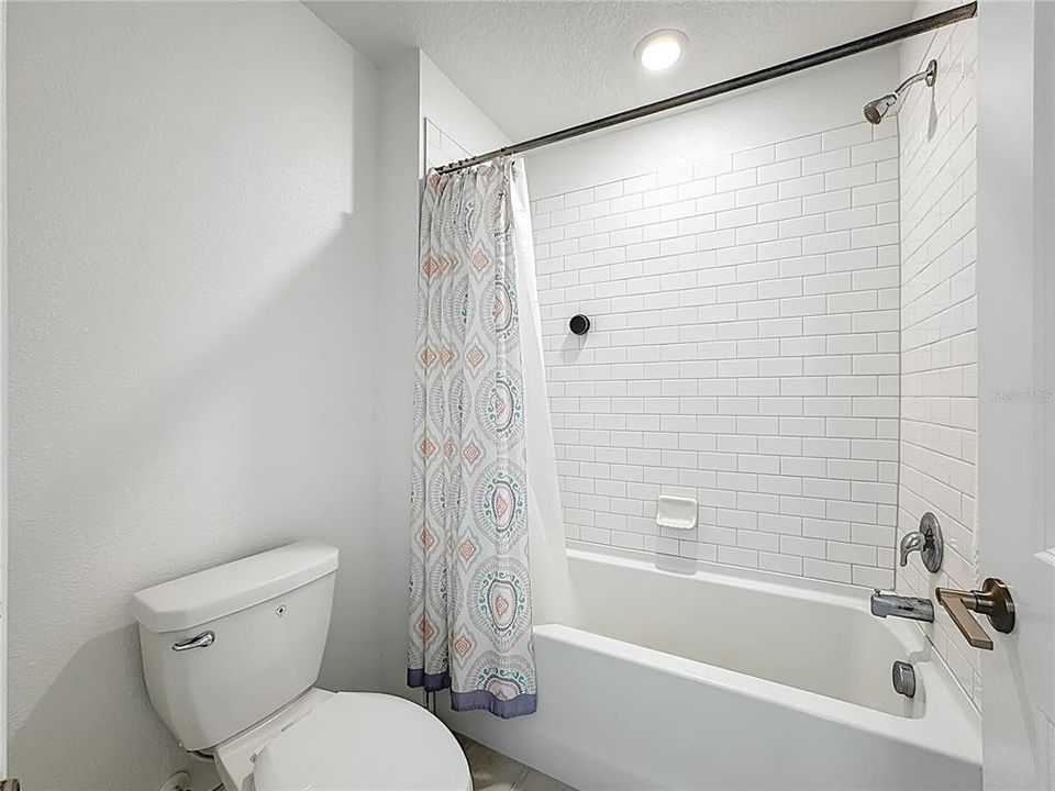Active With Contract: $479,900 (5 beds, 3 baths, 3346 Square Feet)