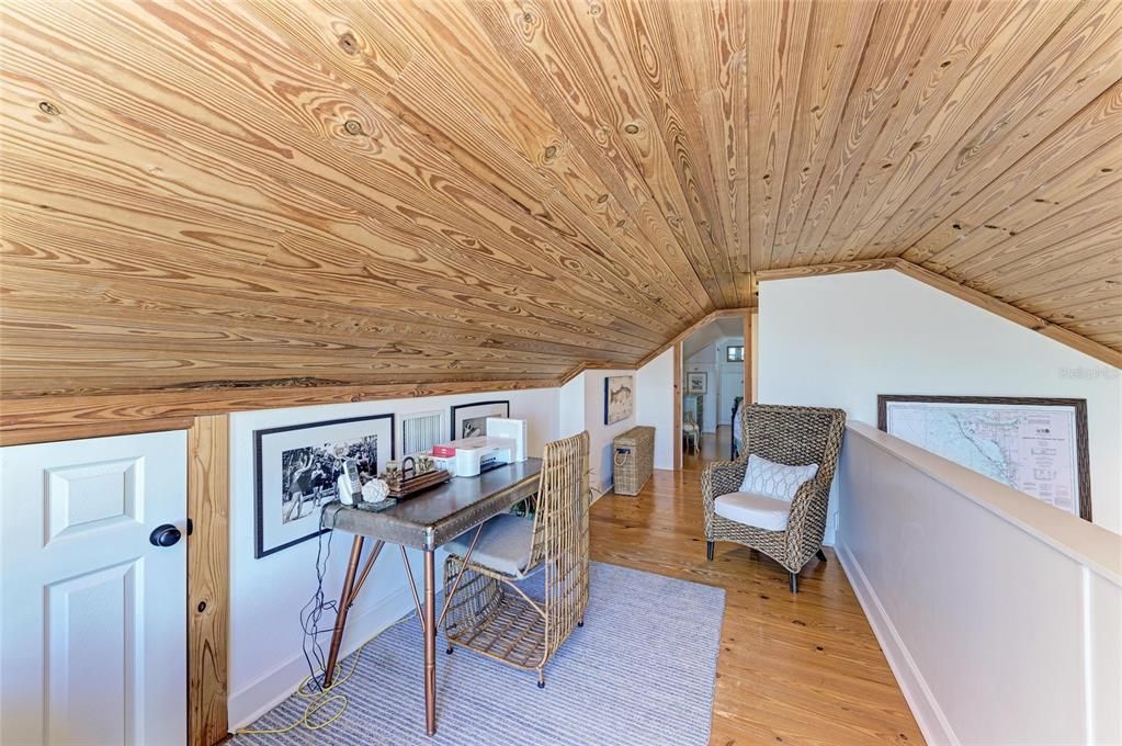 For Sale: $2,175,000 (3 beds, 2 baths, 1248 Square Feet)