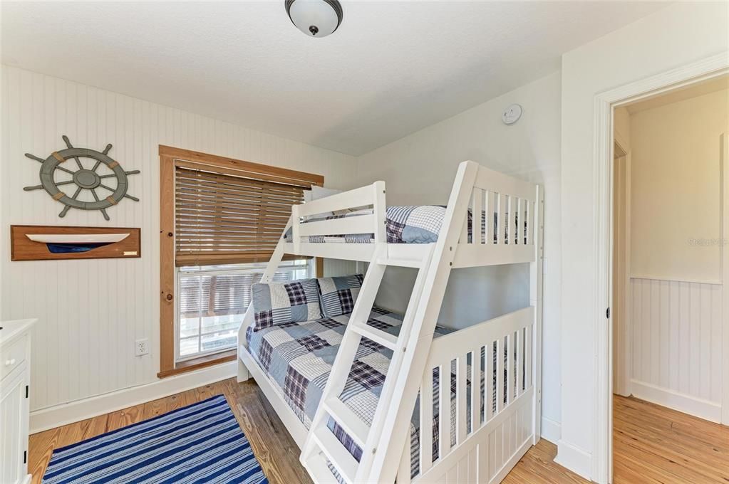 For Sale: $2,175,000 (3 beds, 2 baths, 1248 Square Feet)