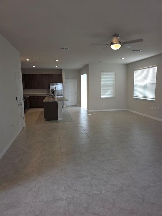 For Rent: $2,450 (3 beds, 2 baths, 1734 Square Feet)