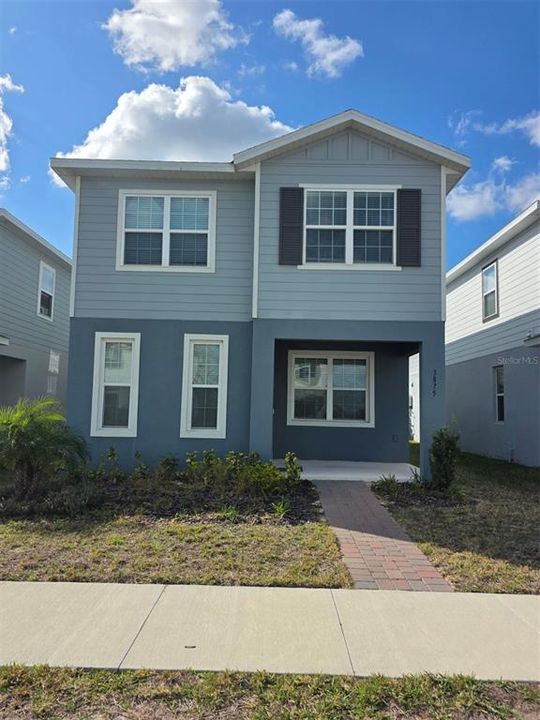 For Rent: $2,450 (3 beds, 2 baths, 1734 Square Feet)