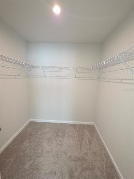 For Rent: $2,450 (3 beds, 2 baths, 1734 Square Feet)