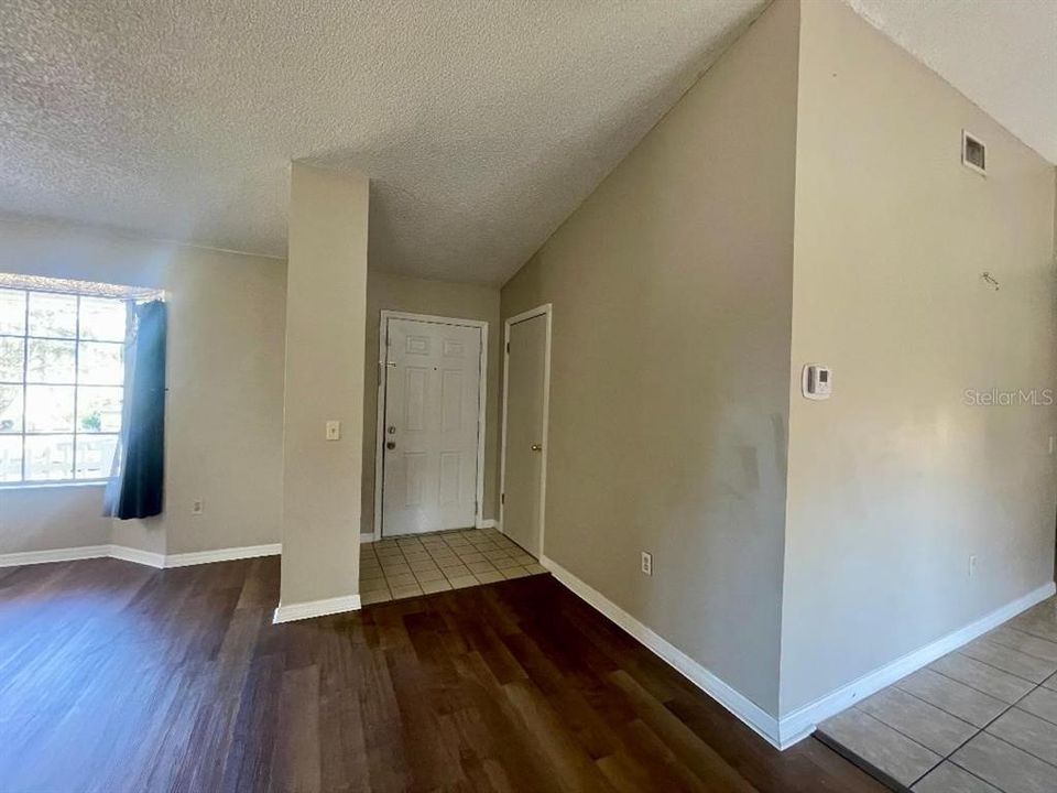 En Venta: $240,000 (2 camas, 2 baños, 1324 Pies cuadrados)