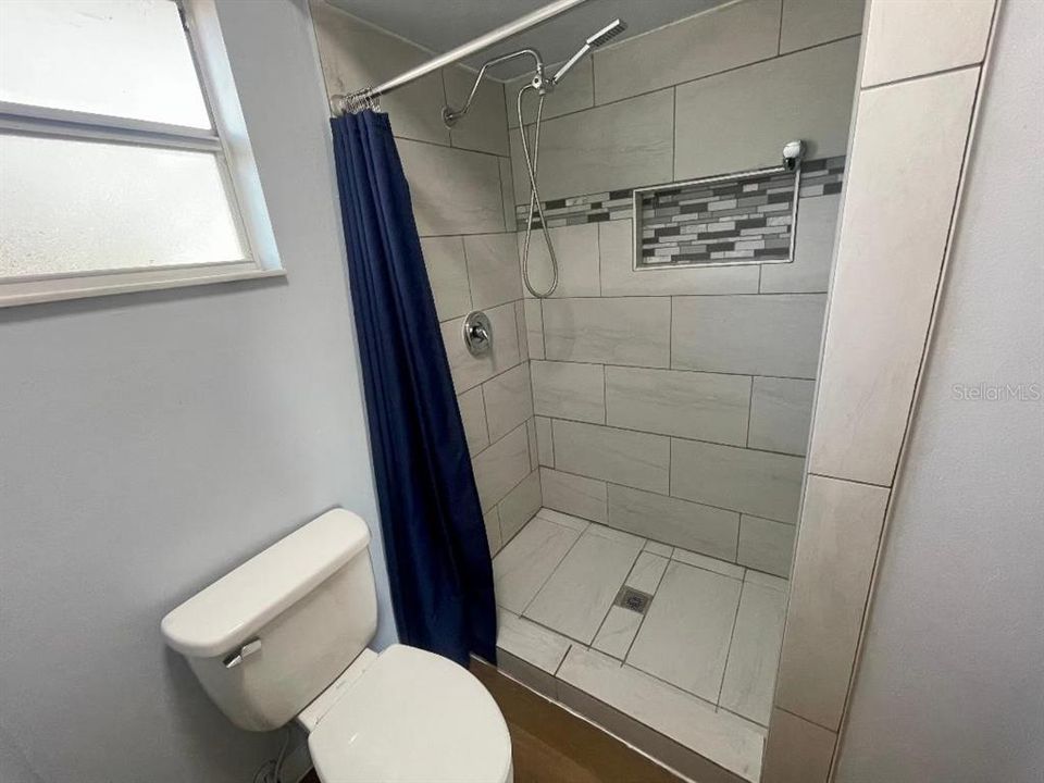 En Venta: $240,000 (2 camas, 2 baños, 1324 Pies cuadrados)