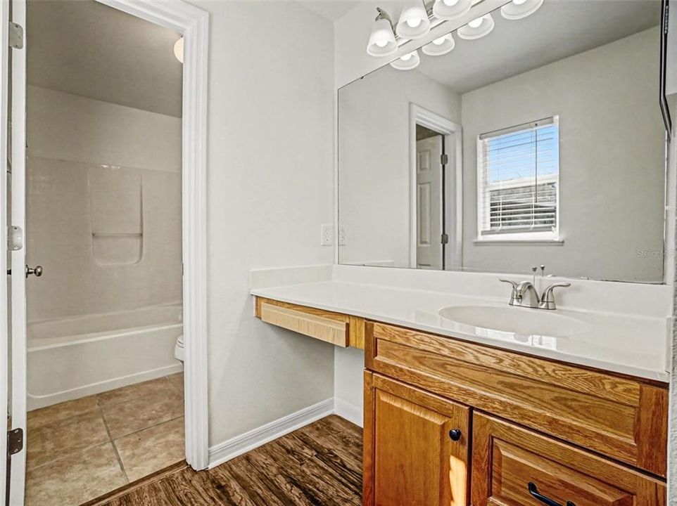 Active With Contract: $334,900 (3 beds, 2 baths, 1464 Square Feet)