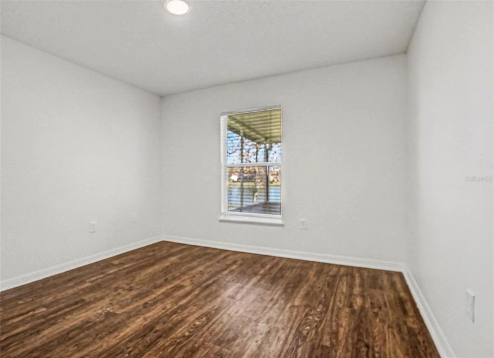 Active With Contract: $334,900 (3 beds, 2 baths, 1464 Square Feet)