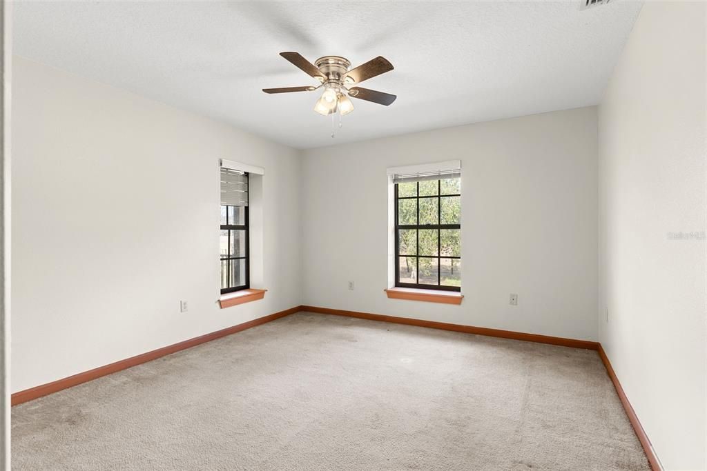 For Sale: $994,900 (3 beds, 2 baths, 1912 Square Feet)