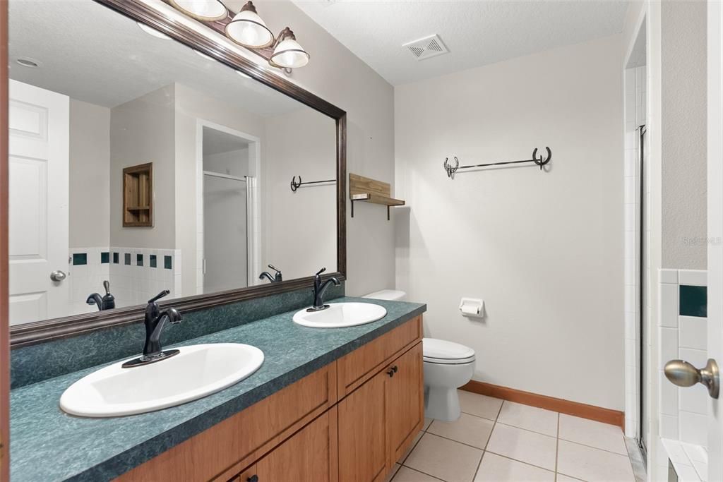 For Sale: $994,900 (3 beds, 2 baths, 1912 Square Feet)