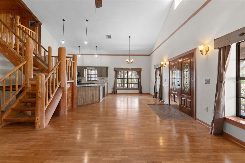 For Sale: $994,900 (3 beds, 2 baths, 1912 Square Feet)