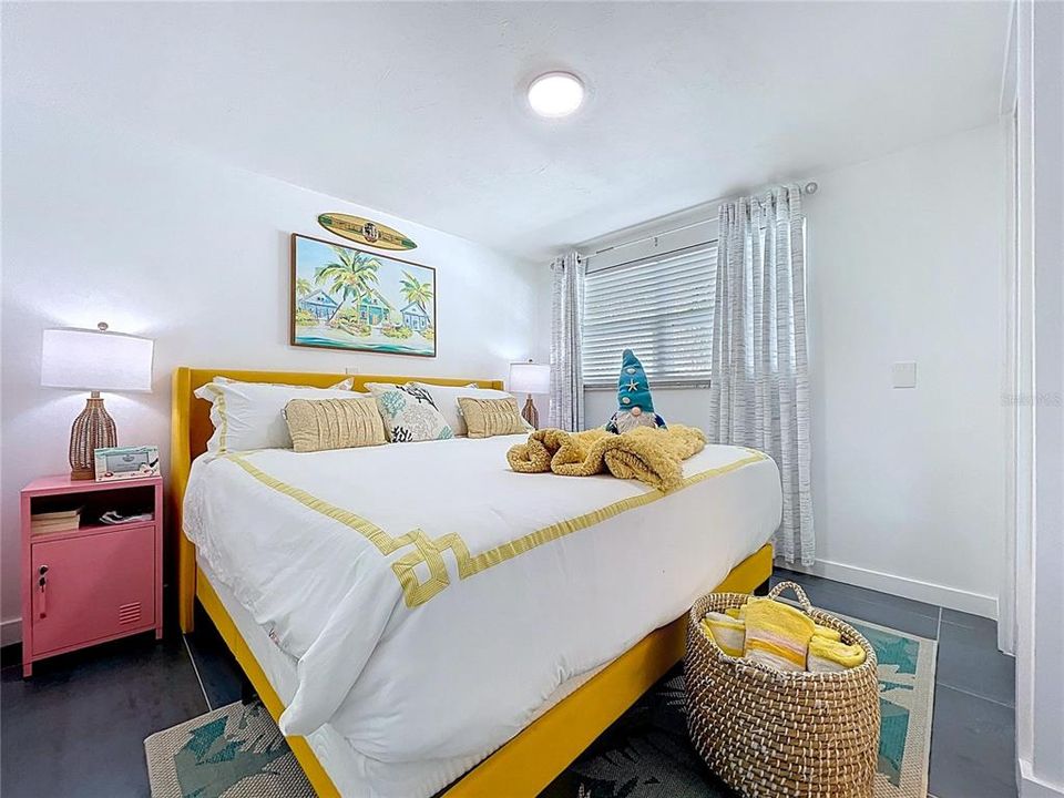 For Rent: $3,000 (2 beds, 2 baths, 735 Square Feet)