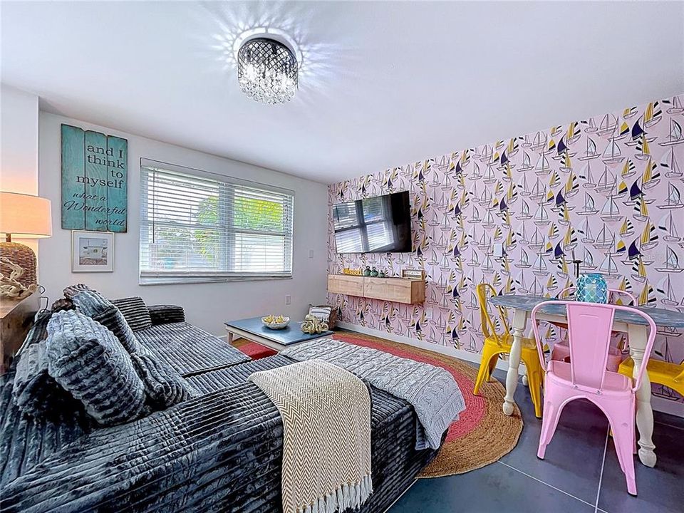 For Rent: $3,000 (2 beds, 2 baths, 735 Square Feet)