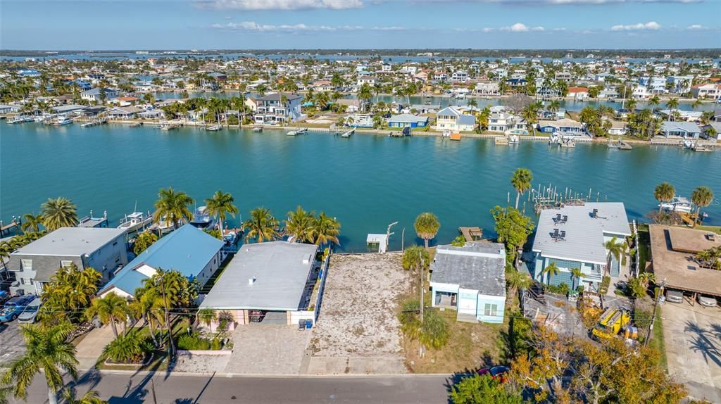 待售: $650,000 (0.10 acres)