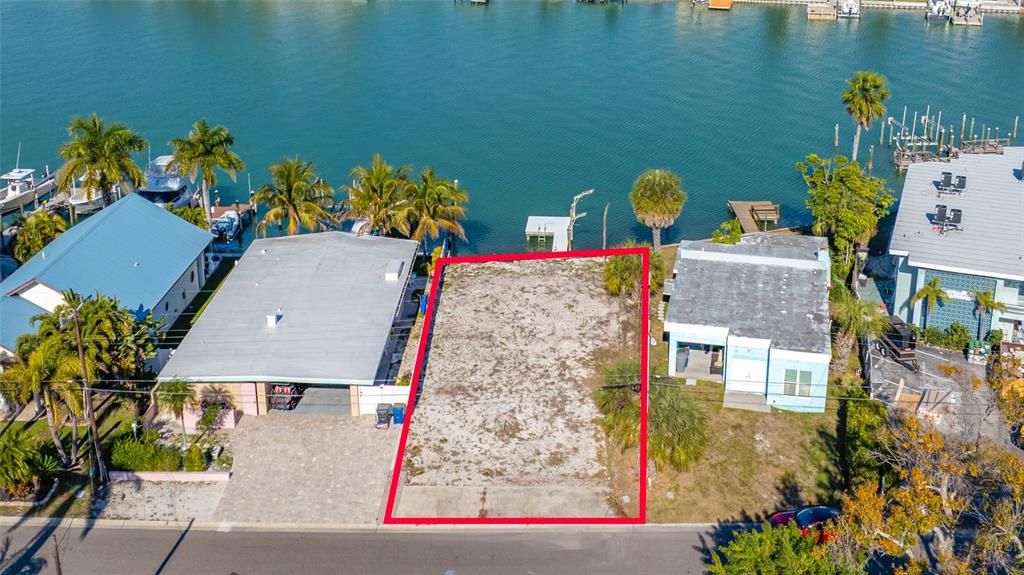 待售: $650,000 (0.10 acres)