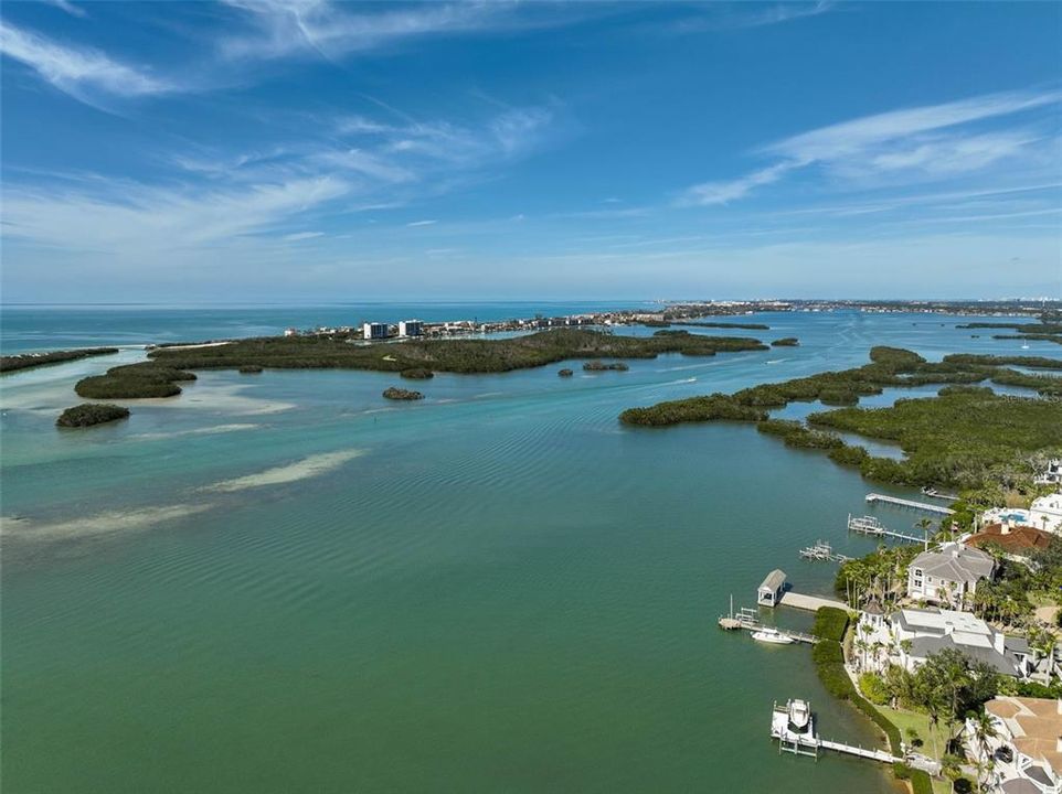 For Sale: $2,850,000 (4 beds, 4 baths, 4359 Square Feet)