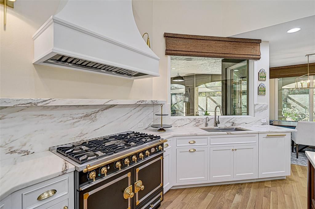 For Sale: $2,850,000 (4 beds, 4 baths, 4359 Square Feet)