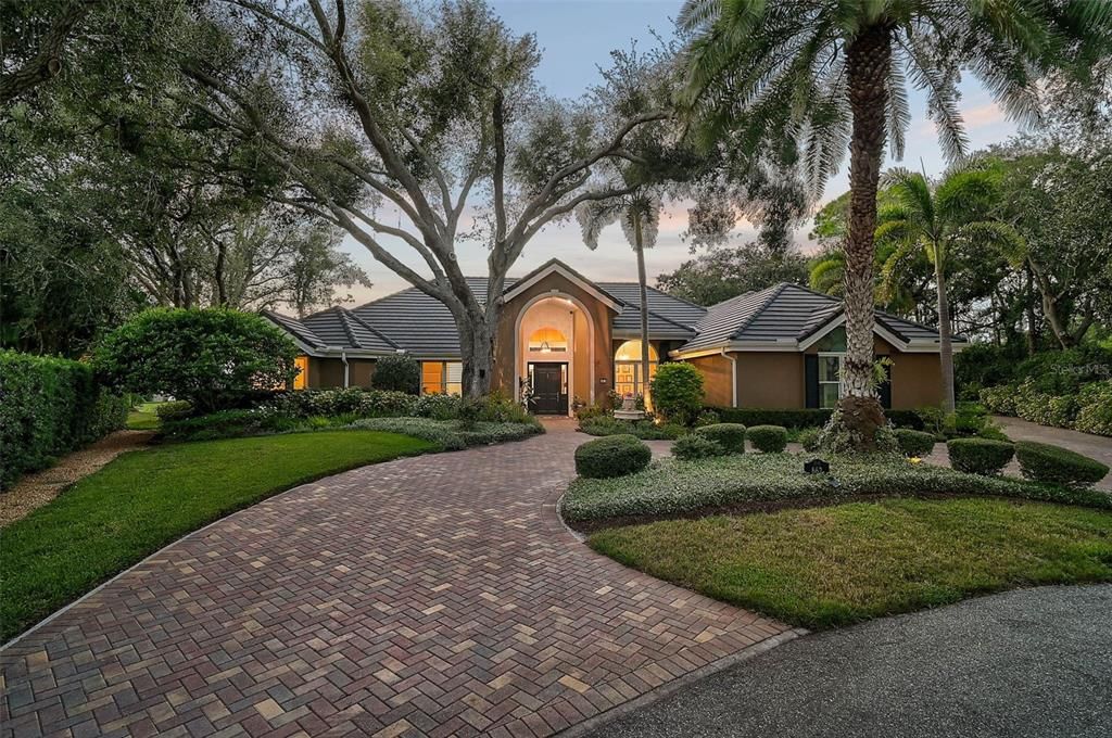 For Sale: $2,850,000 (4 beds, 4 baths, 4359 Square Feet)