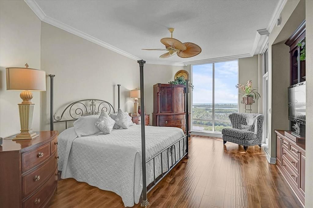 For Sale: $1,995,000 (3 beds, 3 baths, 3029 Square Feet)