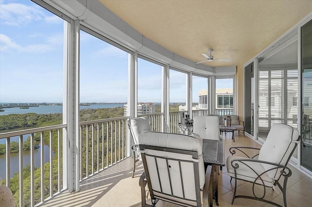 For Sale: $1,995,000 (3 beds, 3 baths, 3029 Square Feet)