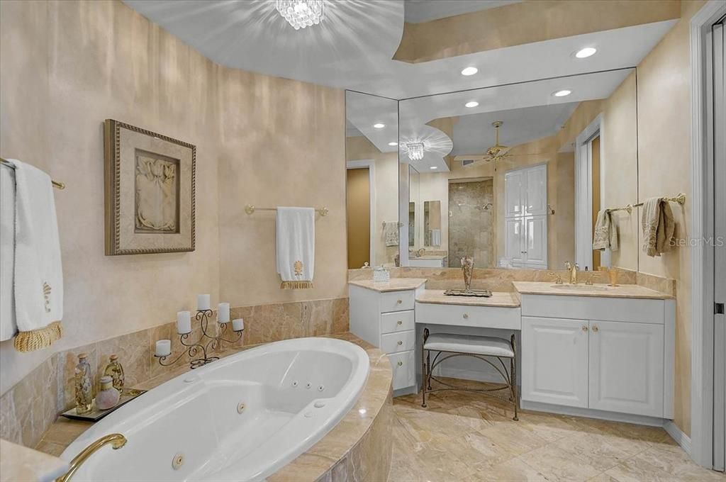 For Sale: $1,995,000 (3 beds, 3 baths, 3029 Square Feet)